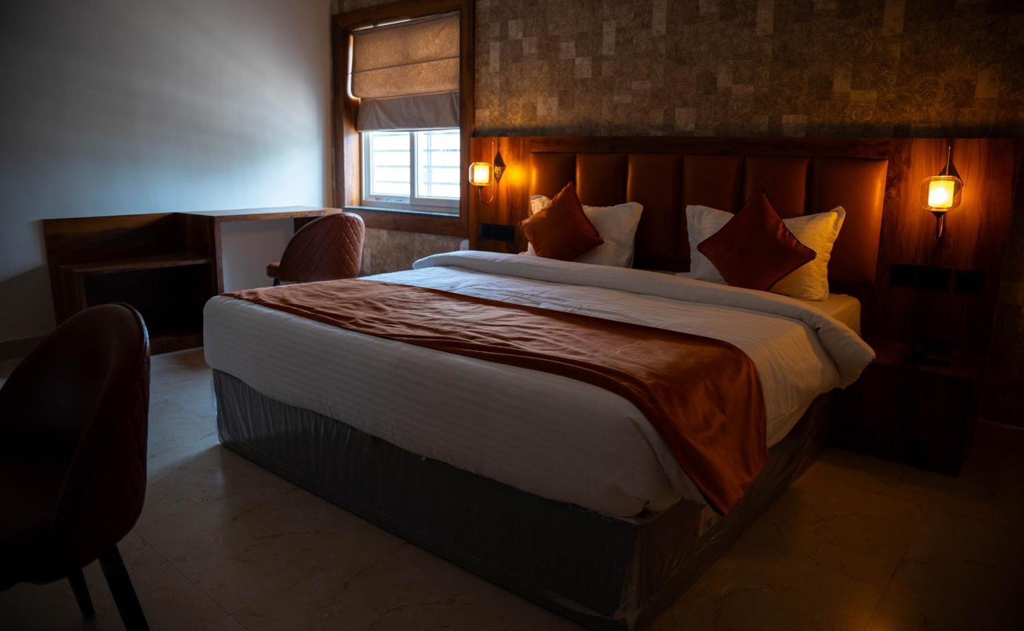 Hotel Orange Бхубанешвара Экстерьер фото