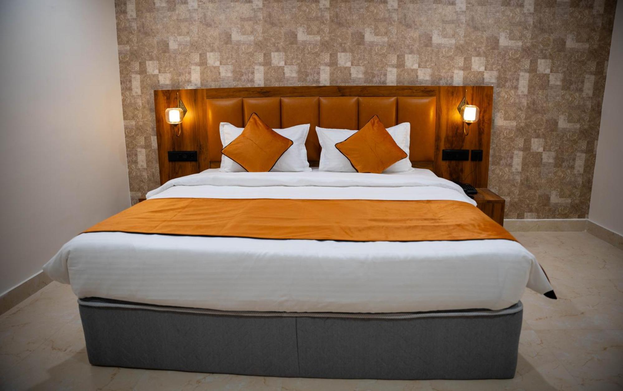 Hotel Orange Бхубанешвара Экстерьер фото