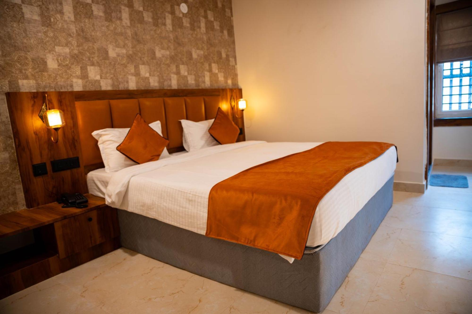 Hotel Orange Бхубанешвара Экстерьер фото