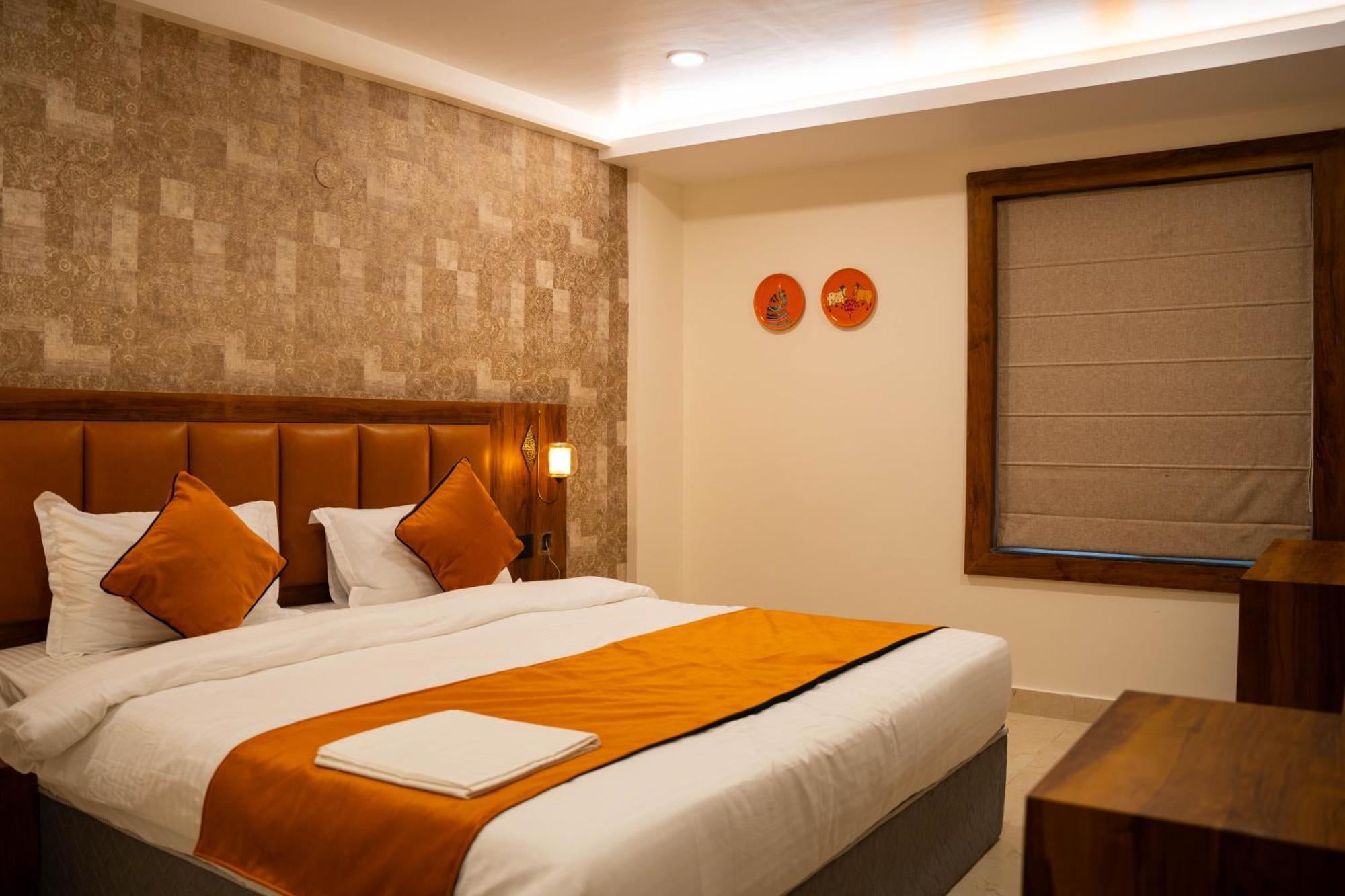 Hotel Orange Бхубанешвара Экстерьер фото