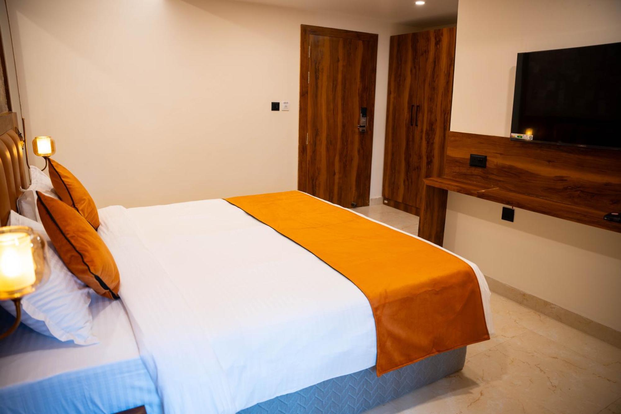 Hotel Orange Бхубанешвара Экстерьер фото