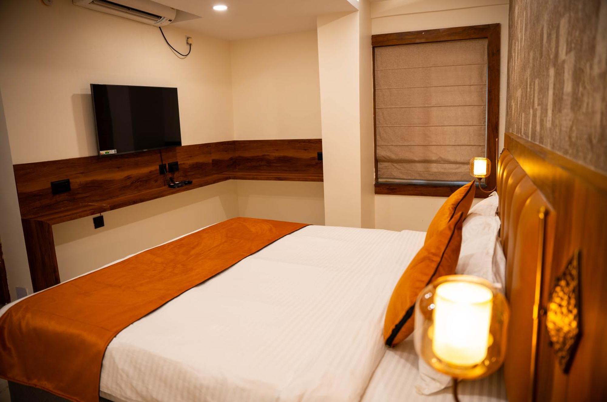 Hotel Orange Бхубанешвара Экстерьер фото