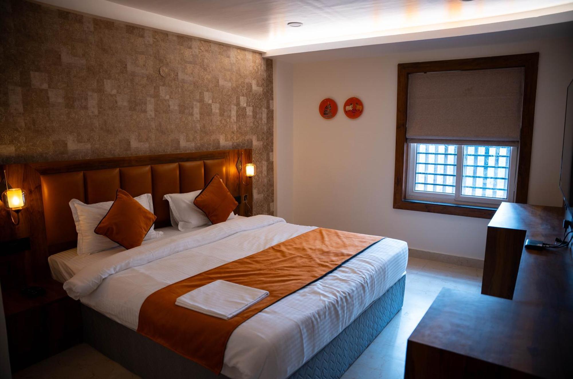Hotel Orange Бхубанешвара Экстерьер фото