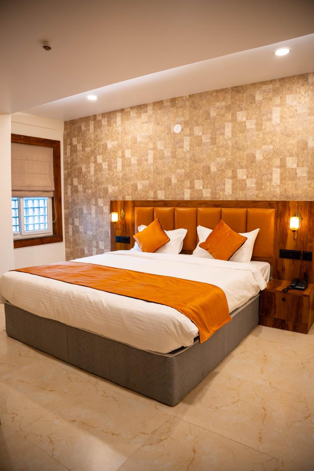 Hotel Orange Бхубанешвара Экстерьер фото