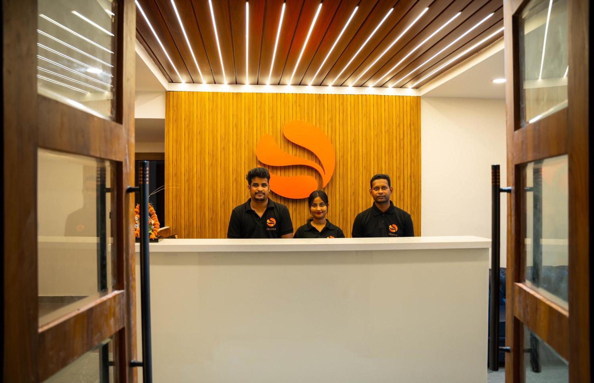 Hotel Orange Бхубанешвара Экстерьер фото