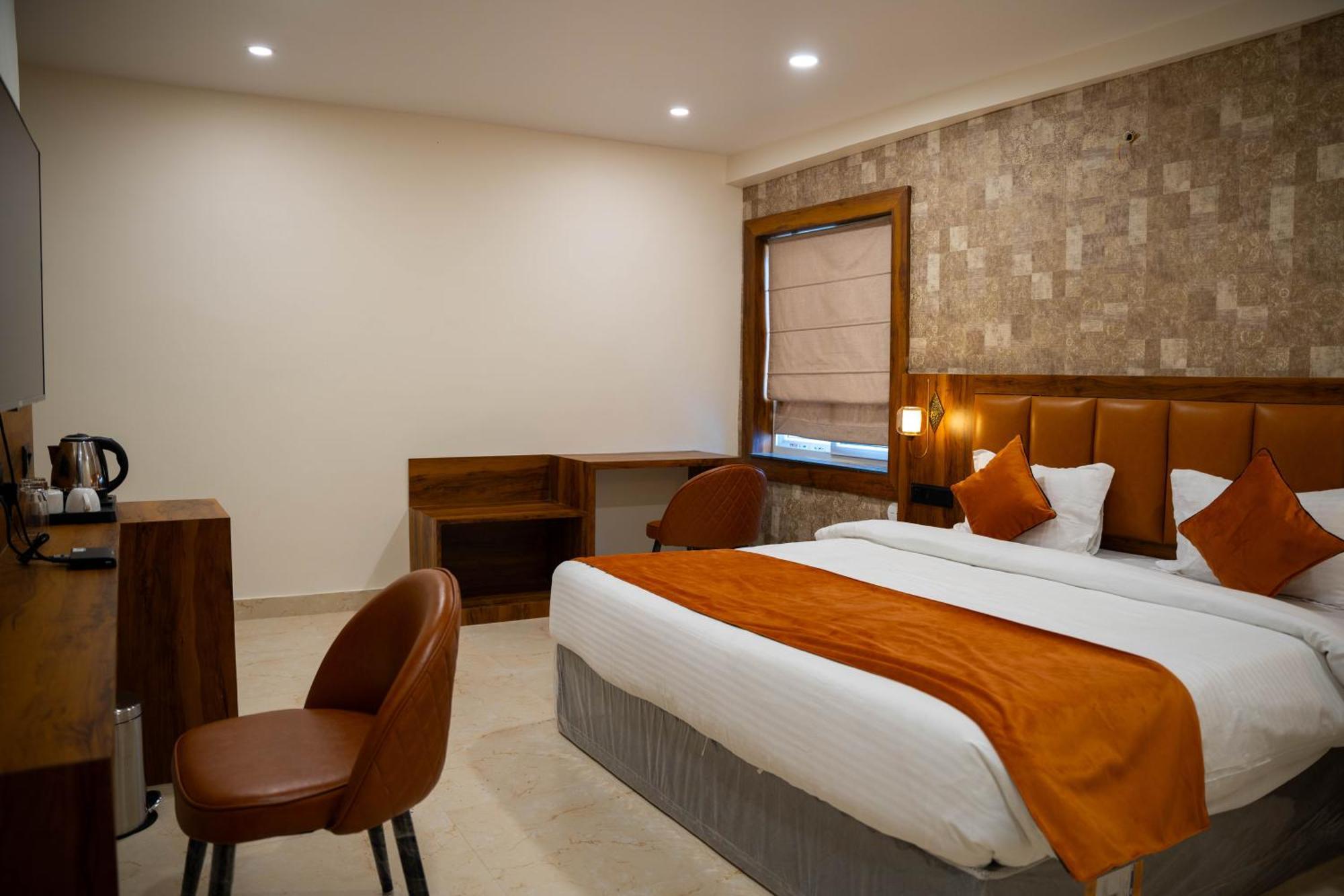Hotel Orange Бхубанешвара Экстерьер фото