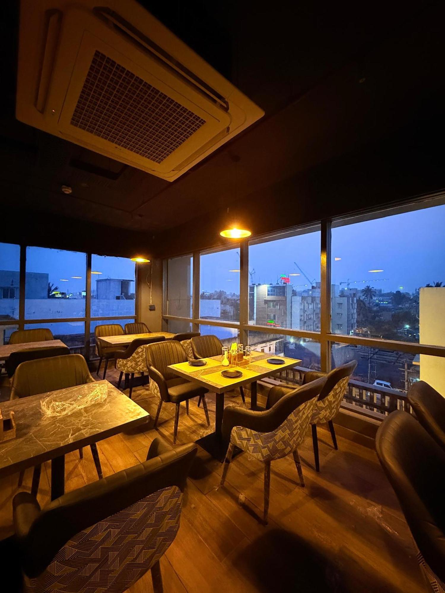 Hotel Orange Бхубанешвара Экстерьер фото